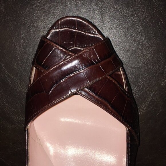 Isaac Mizrahi Brown Heels - Picture 3 of 6